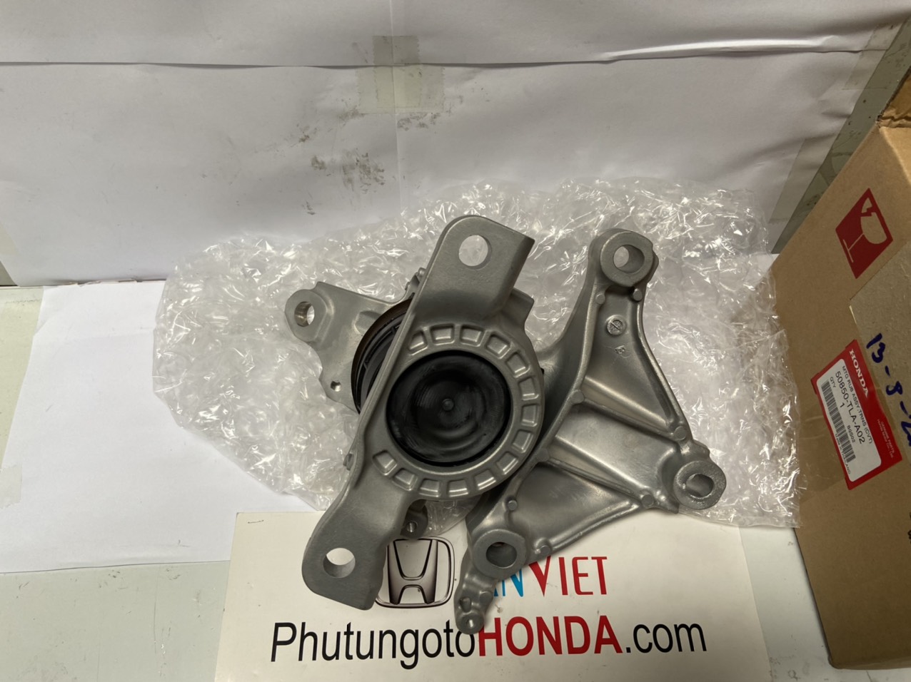 Chân máy sau xe Honda CRV 2018 đến 2022